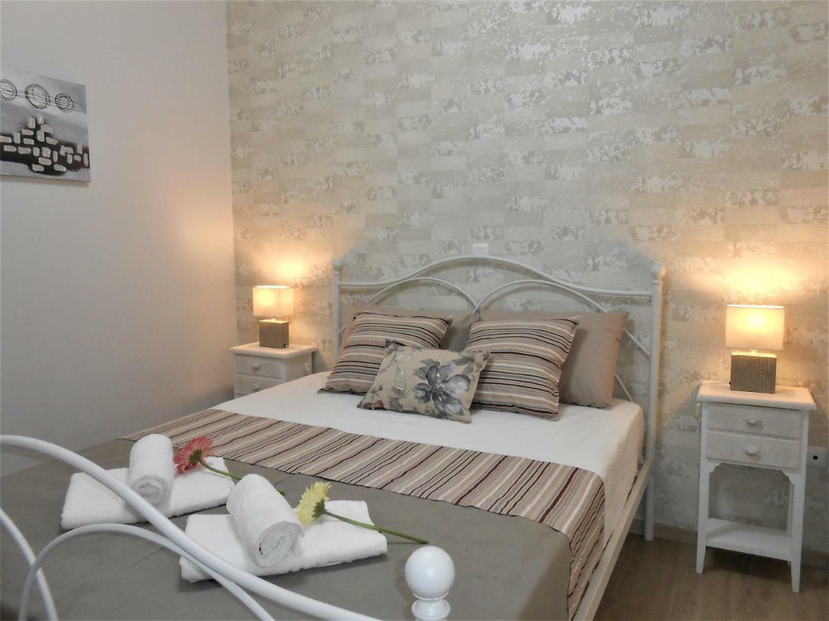 Marras Apartment Atenas Exterior foto