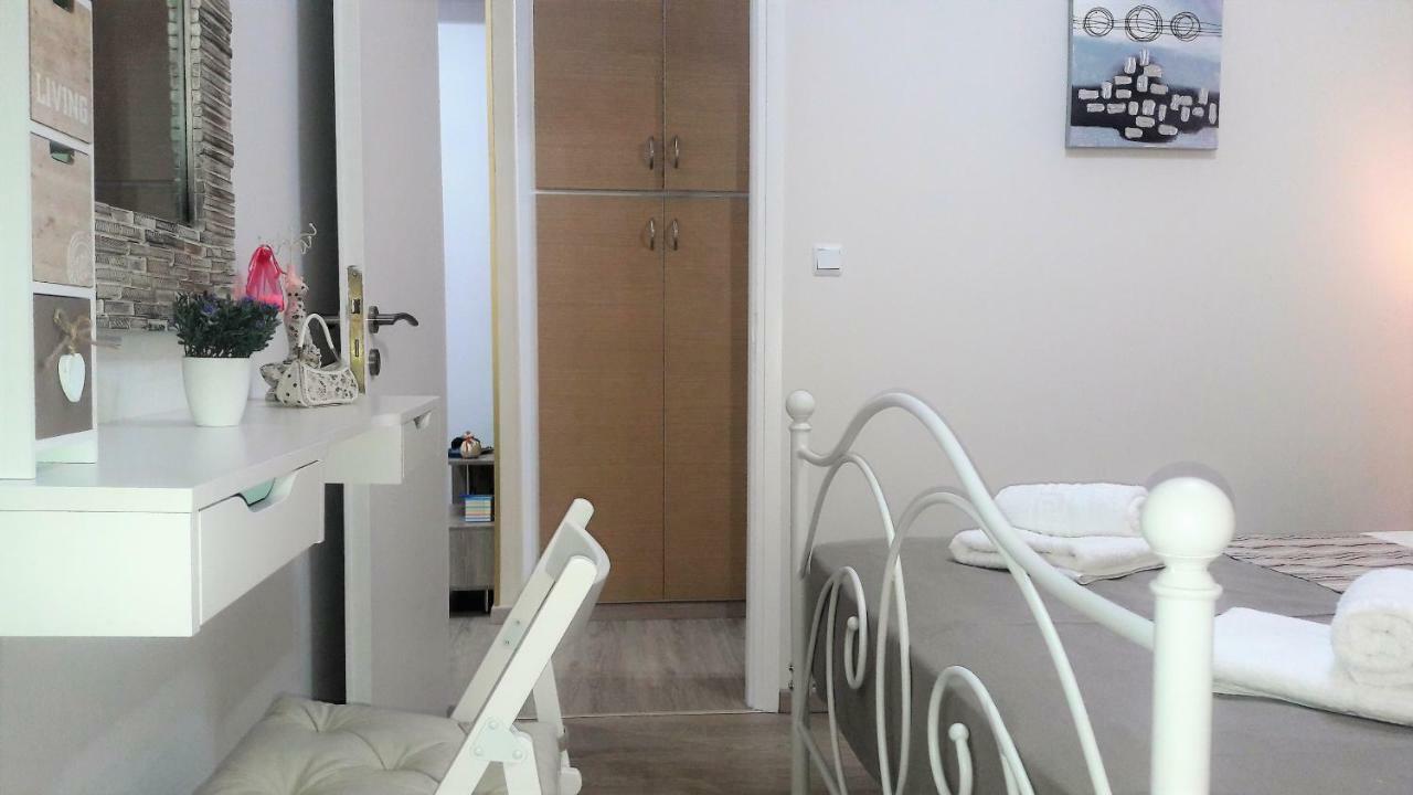 Marras Apartment Atenas Exterior foto