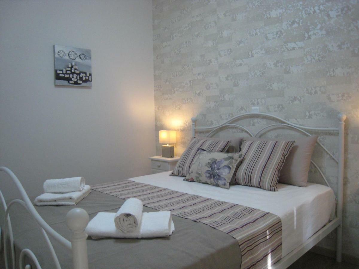 Marras Apartment Atenas Exterior foto